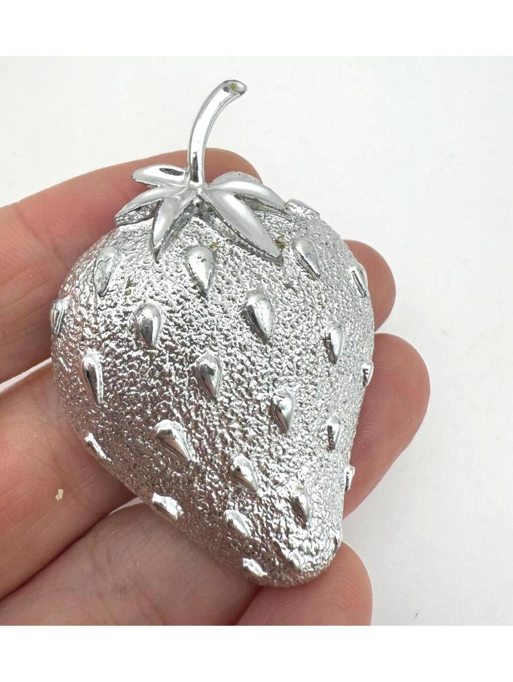 Sarah Coventry Vintage Silver Strawberry Brooch Pin
